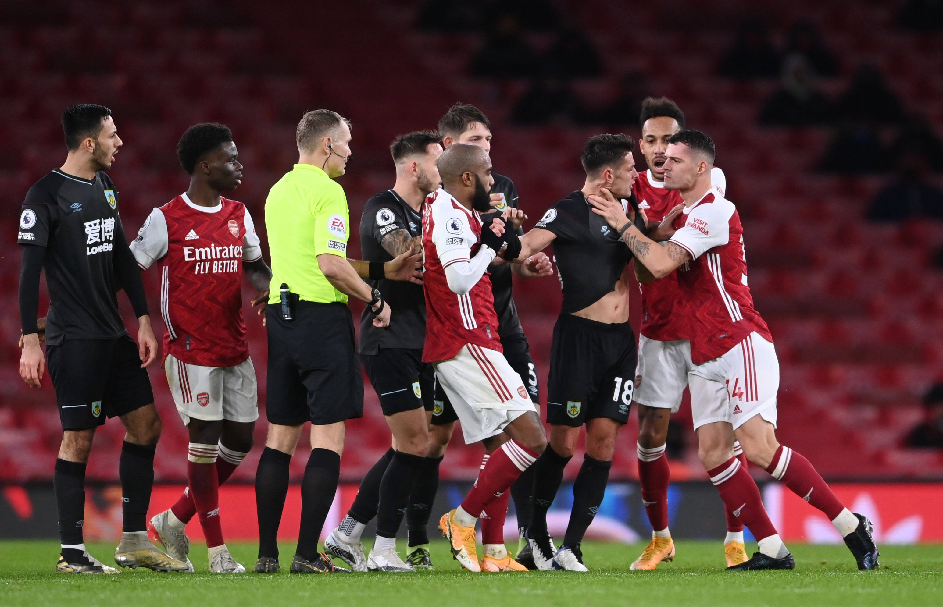 他不仅在进 他不仅在进